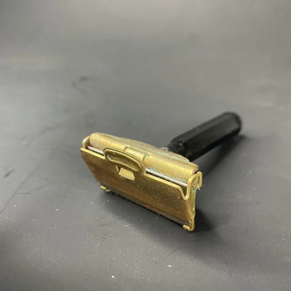 VINTAGE GEM JUNIOR SAFETY RAZOR IN ORIGINAL BOX The Parade Black Gold Tone‎